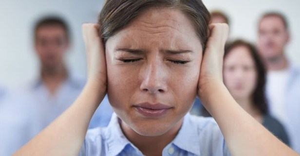 1200x628_panicattack_scaredwoman-735x0